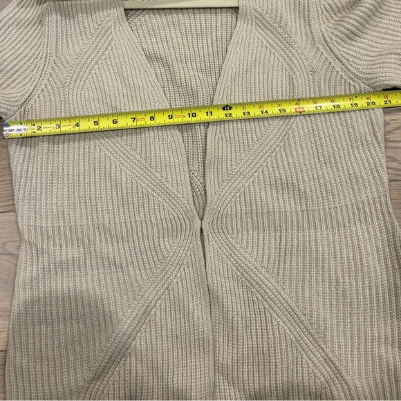 Ann Taylor chunky cable knit cardigan XL - Picture 10 of 13